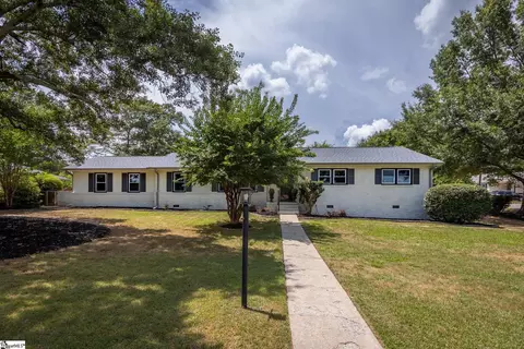 33 Oriole St, Greenville, SC 29609