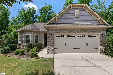 7 Leeds Ct, Simpsonville, SC 29681