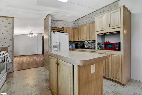 114 Crest Ln, Easley, SC 29640 photo 11