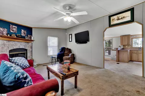 114 Crest Ln, Easley, SC 29640 photo 7
