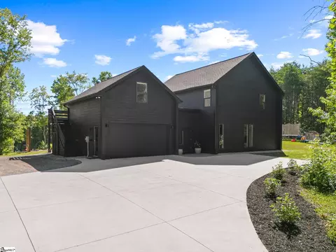 2201 Noe Rd, Greer, SC 29651