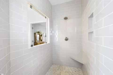 Bath - 1 Townsend Ave, Greer, SC 29651 photo 3 of 3