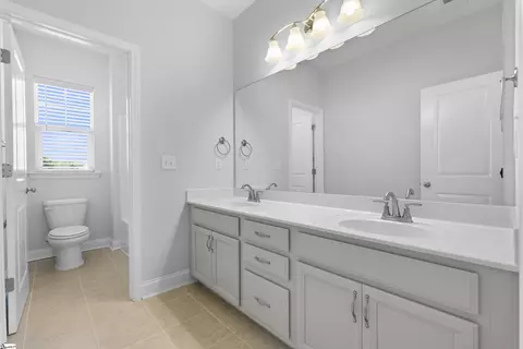 Bath - 1 Townsend Ave, Greer, SC 29651 photo 2 of 3