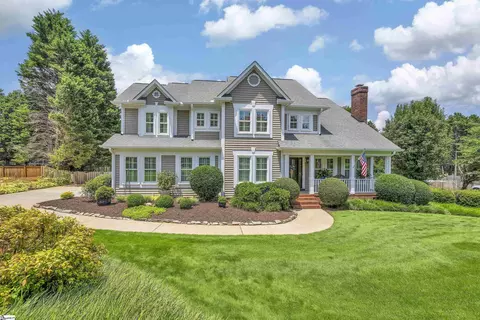 8 Shadow Mist Dr, Simpsonville, SC 29681