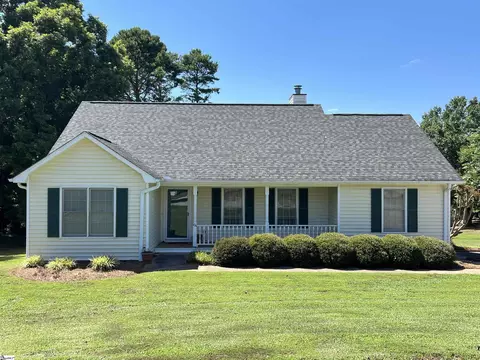 104 Mikenah Ct, Easley, SC 29640