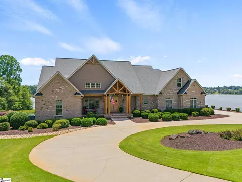 125 Shore Vista Ln, Greer, SC 29651
