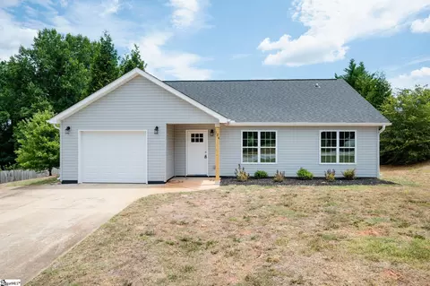 104 Whileaway Ct, Taylors, SC 29687