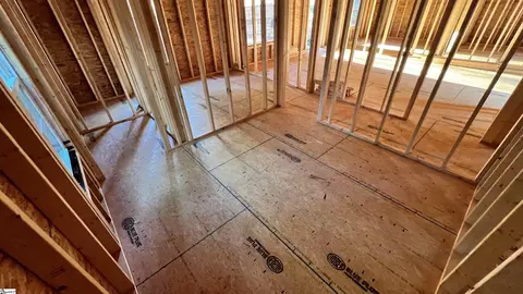Bedroom - 112 Ledbetter Ln, Walhalla, SC 29691 photo 5 of 7