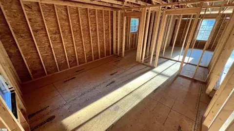 Bedroom - 112 Ledbetter Ln, Walhalla, SC 29691 photo 1 of 7