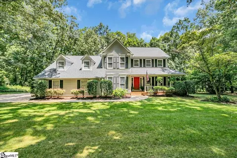 105 Rolling Green Cir, Greenville, SC 29615