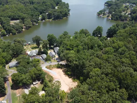 802 Mcfalls Cir, Anderson, SC 29621 photo 2