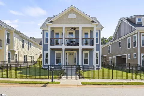534 Coolwater Dr, Taylors, SC 29687
