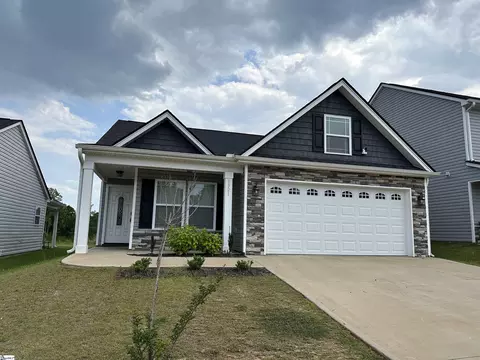 1321 Romany Ct, Boiling Springs, SC 29316