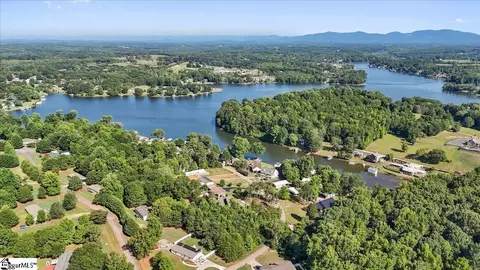 29 Lake Front Cir, Lyman, SC 29365