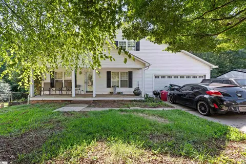 122 Crompton Dr, Pelzer, SC 29669 photo 1