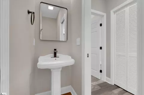 101 Park St, Easley, SC 29640 photo 13