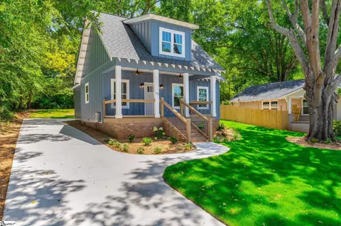 101 Park St, Easley, SC 29640