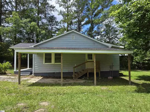 302 Deason St, Mccormick, SC 29835 photo 3