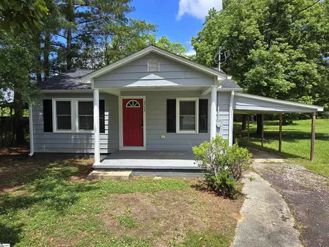 302 Deason St, Mccormick, SC 29835