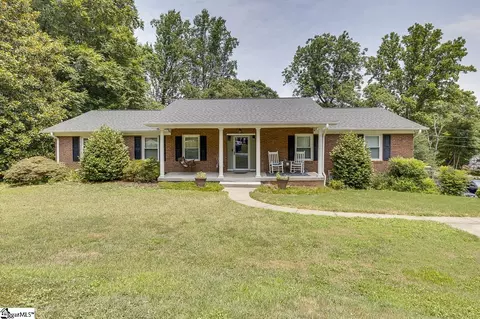 103 Confederate Cir, Taylors, SC 29687