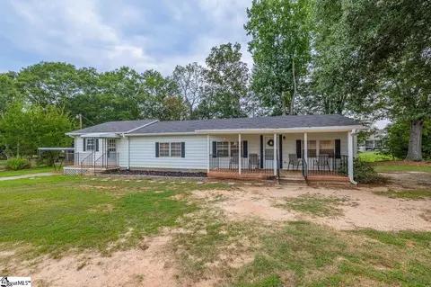 60 Clyde Rd, Fountain Inn, SC 29644