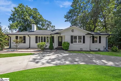 10 Lynn Dr, Taylors, SC 29687
