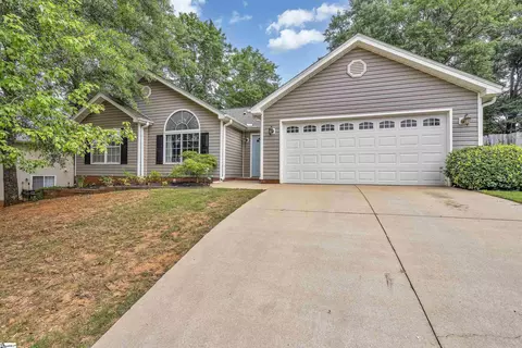 628 Geranium Ln, Lyman, SC 29365