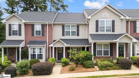 624 Graythorn Ln, Greenville, SC 29607