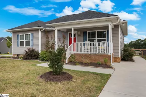 746 Pleasant Brook Ct, Greer, SC 29651