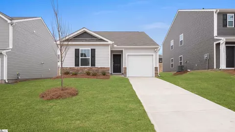 1879 Bridle Ln, Roebuck, SC 29376