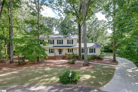 104 Hedgewood Ct, Greer, SC 29650
