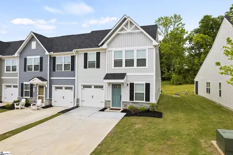 907 Leyburn Ln, Greenville, SC 29617