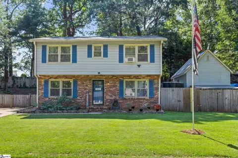 310 Anglewood Dr, Simpsonville, SC 29680