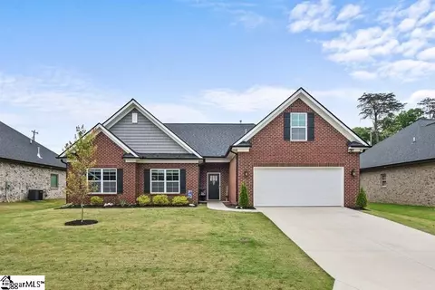 104 Silverlimb Ln, Taylors, SC 29687
