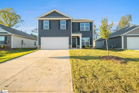 823 Wolverine Ln, Woodruff, SC 29388