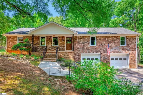 78 Long Forest Dr, Greenville, SC 29617