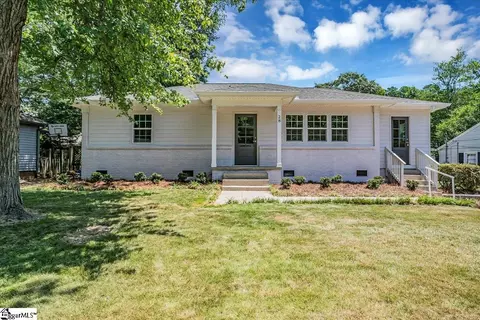 28 Blythewood Dr, Greenville, SC 29607