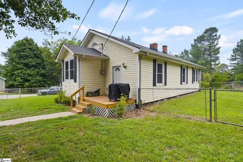 1371 Upper Valley Falls Rd, Boiling Springs, SC 29316