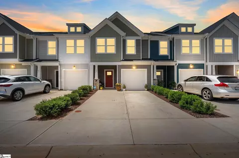 69 Mardale Ln, Greenville, SC 29609
