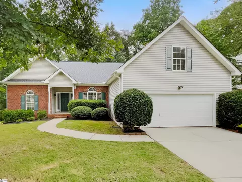 105 Kingsmill Ct, Taylors, SC 29687
