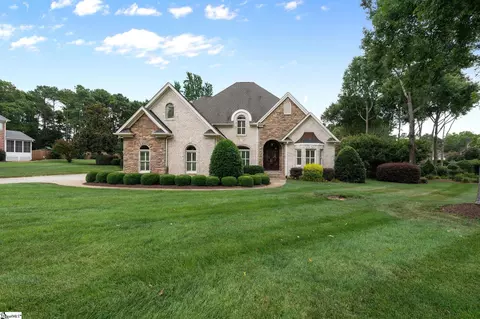 9 Sanibel Oaks Dr, Simpsonville, SC 29680