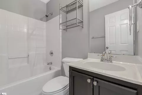 Bath - 112 Trident Ct, Anderson, SC 29621 photo 3 of 3