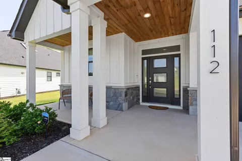 112 Winding Rock Rd, Simpsonville, SC 29680