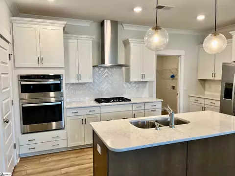 Kitchen - 403 Plumblee Ln, Easley, SC 29642 photo 5 of 5