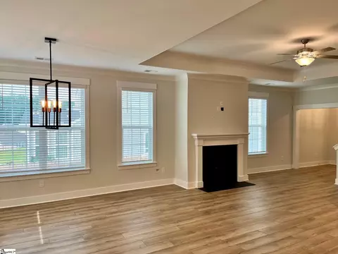 Living - 403 Plumblee Ln, Easley, SC 29642 photo 5 of 5