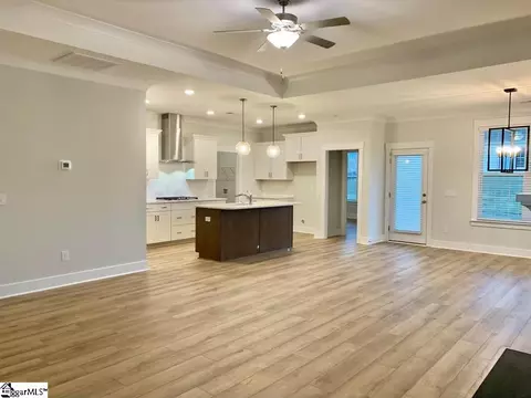 Living - 403 Plumblee Ln, Easley, SC 29642 photo 3 of 5