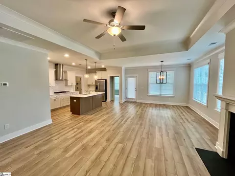 Living - 403 Plumblee Ln, Easley, SC 29642 photo 1 of 5