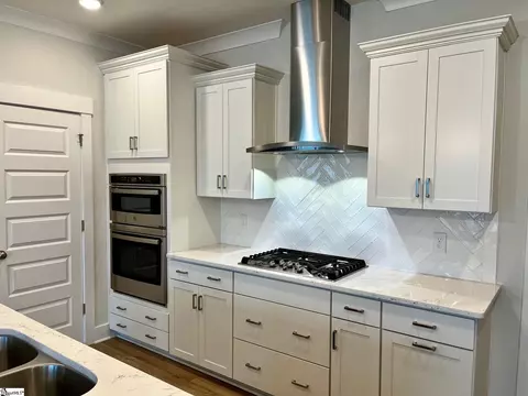 Kitchen - 403 Plumblee Ln, Easley, SC 29642 photo 3 of 5