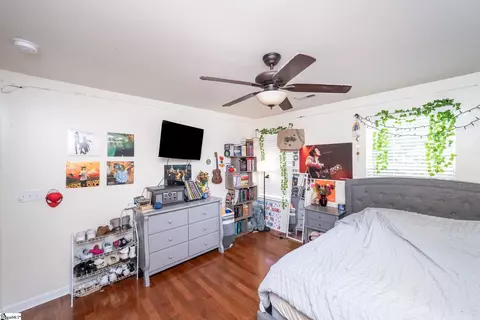 Bedroom - 30 Killarney Ln, Greer, SC 29650 photo 5 of 11