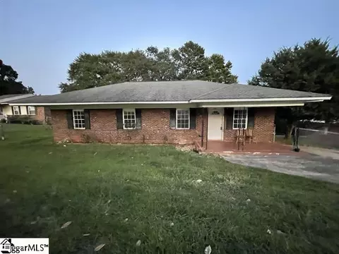 106 Fisher Ave, Spartanburg, SC 29301